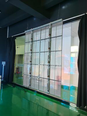 75% স্বচ্ছ LED ডিসপ্লে ইনডোর / আউটডোর ইনস্টলেশন স্পেস