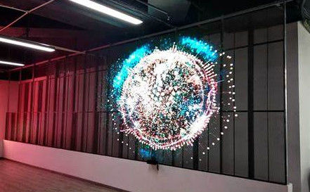 সহজ রক্ষণাবেক্ষণ 75% স্বচ্ছ গ্লাস LED স্ক্রিন দীর্ঘ সেবা জীবন সঙ্গে
