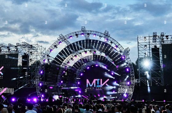 SMD2525 আউটডোর LED ডিসপ্লে ভাড়া 104x104 FCC জলরোধী IP65