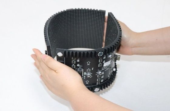 চীন থেকে খুচরা দোকানের বিজ্ঞাপনের জন্য ROHS সহ নমনীয় কলাম এলইডি ডিসপ্লে