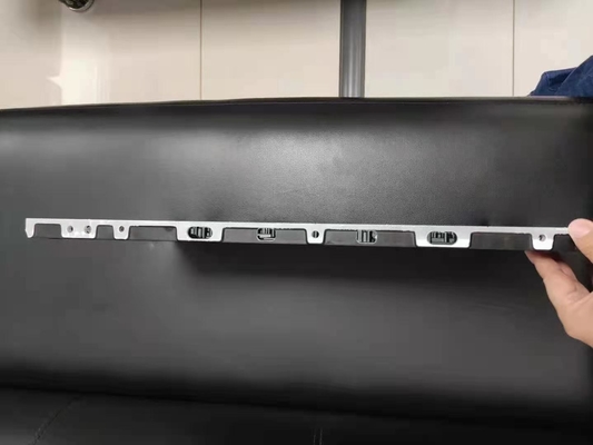 108in LED ডিসপ্লে ক্যাবিনেট 22.5mm অতি পাতলা LED স্ক্রীন 500nit সামঞ্জস্যযোগ্য