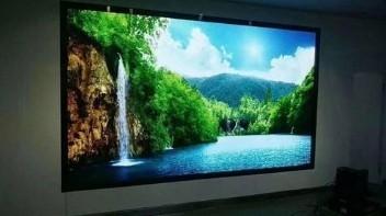 Longda RGB3IN1 ছোট পিচ LED ডিসপ্লে HD SMD1010 IP20 9000k